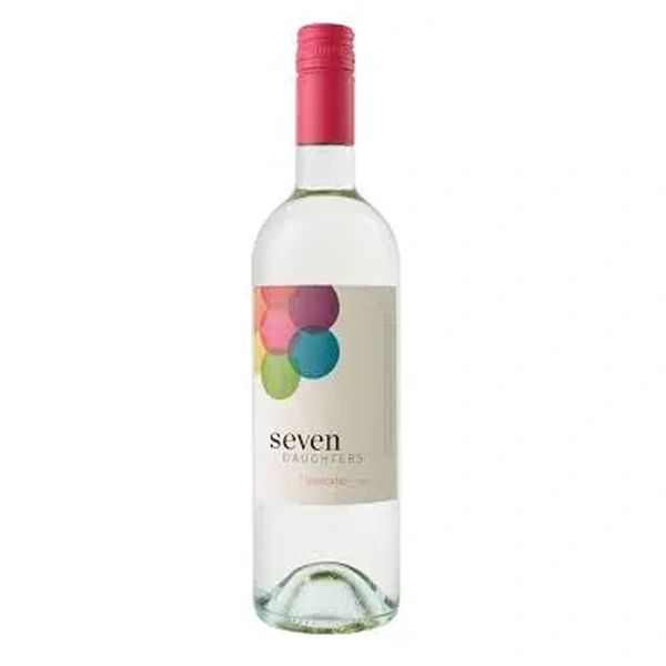 SEVEN DAUGHTERS MOSCATO** 750ML